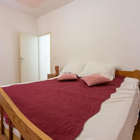 Ketryn Apartment *
